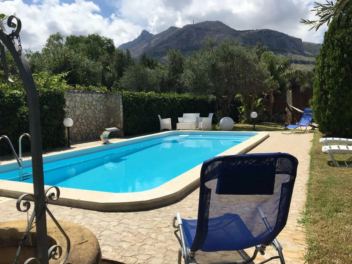 Villino Giulia Villa Altavilla Milicia 0*,